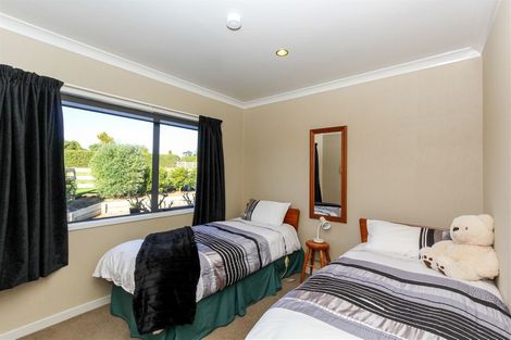 Photo of property in 39 Allan Road, Burgess Park, New Plymouth, 4371