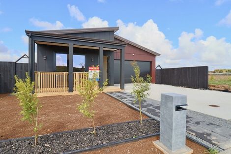 Photo of property in 108 Kahui Parade, Karaka, Papakura, 2113