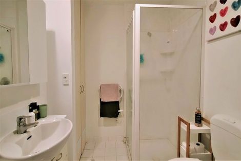 Photo of property in Terrace Heights Apartments, 8c/163 The Terrace, Wellington Central, Wellington, 6011