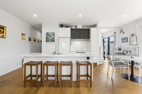 Photo of property in Frank Sargeson Apts, 4/80g Anzac Street, Takapuna, Auckland, 0622