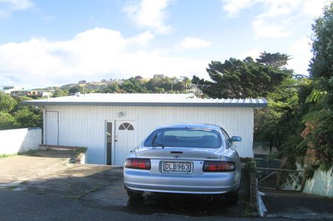 Photo of property in 12 Te Whiti Grove, Korokoro, Lower Hutt, 5012