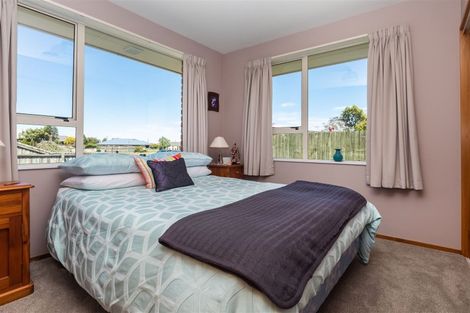 Photo of property in 13 Oldham Place, Darfield, 7510