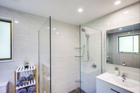 Photo of property in 4 Bracken Street, Hospital Hill, Napier, 4110