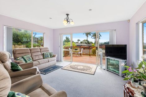 Photo of property in 32 Kohanga Road, Mangere Bridge, Auckland, 2022