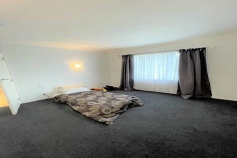 Photo of property in 25 Portadown Avenue, Pakuranga Heights, Auckland, 2010