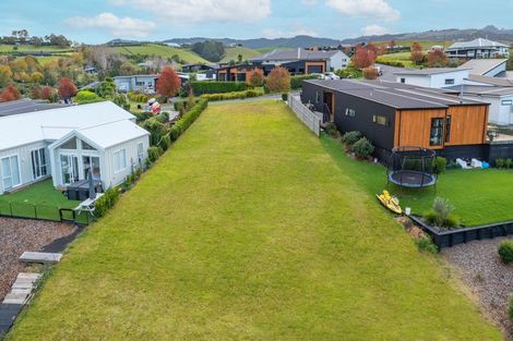 Photo of property in 37 Laly Haddon Place, Matakana, 0985