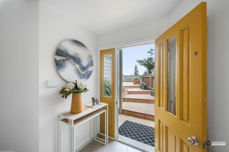 Photo of property in 2/90 Howard Road, Point Howard, Lower Hutt, 5013