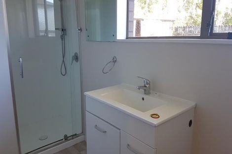 Photo of property in 1/4 Roys Road, Weymouth, Auckland, 2103