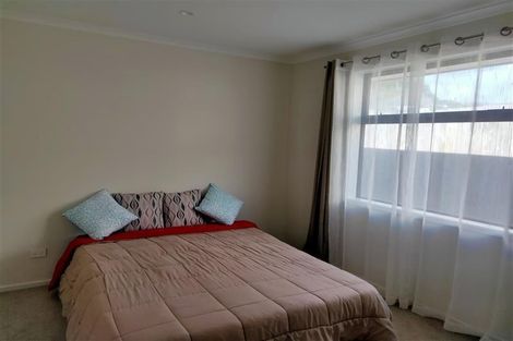 Photo of property in 93 Karamea Street, Whalers Gate, New Plymouth, 4310