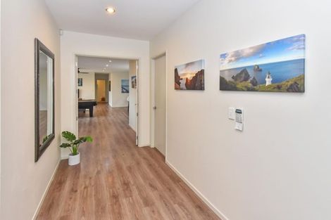 Photo of property in 22 Kilmacrennan Drive, Rosehill, Papakura, 2113