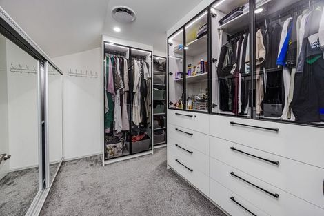 Photo of property in 29a Plumley Crescent, Mangere, Auckland, 2022