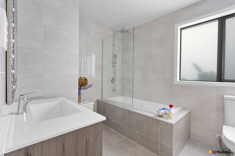 Photo of property in 52 Hobart Crescent, Wattle Downs, Auckland, 2103