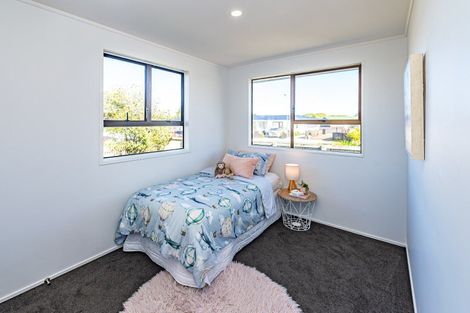 Photo of property in 4 Kupe Place, Castlecliff, Whanganui, 4501