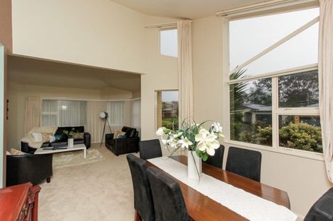 Photo of property in 8 Kawaroa Close, New Plymouth, 4310