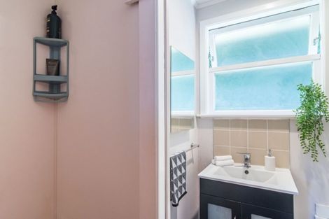 Photo of property in 139 Parkvale Road, Karori, Wellington, 6012