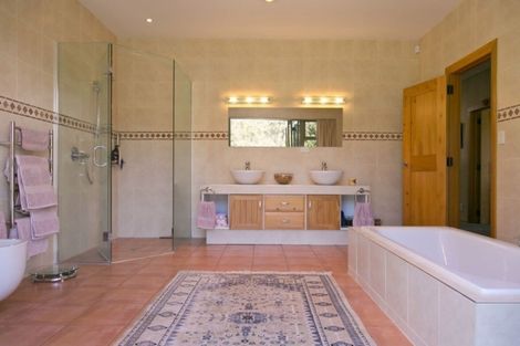 Photo of property in 35 Te Moenga Park, Acacia Bay, Taupo, 3330