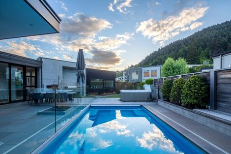 Photo of property in St Andrews Park, 61 Highview Terrace, Queenstown, 9300