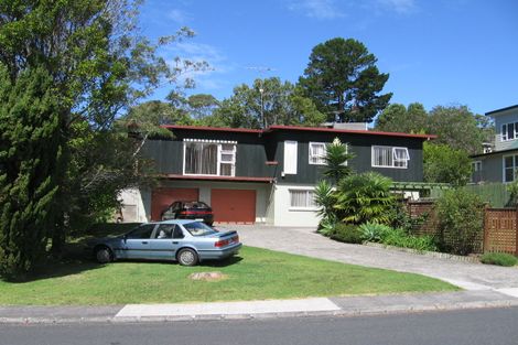 Photo of property in 50 Saddleback Rise, Murrays Bay, Auckland, 0630
