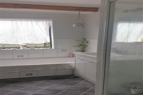 Photo of property in 20 Harbour Crest Drive, Waiuku, 2123