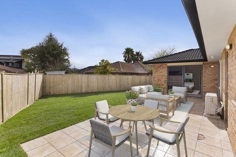 Photo of property in 12 Elwyn Close, Flat Bush, Auckland, 2016