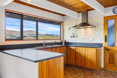 Photo of property in 24 Bayview Place, Cass Bay, Lyttelton, 8082
