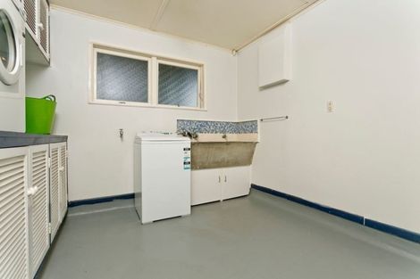 Photo of property in 3 Hamilton Place, Glenfield, Auckland, 0629