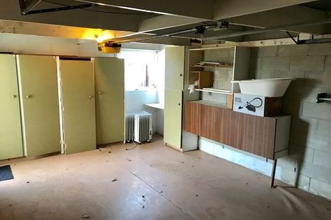 Photo of property in 1/2 Waterloo Road, Milford, Auckland, 0620