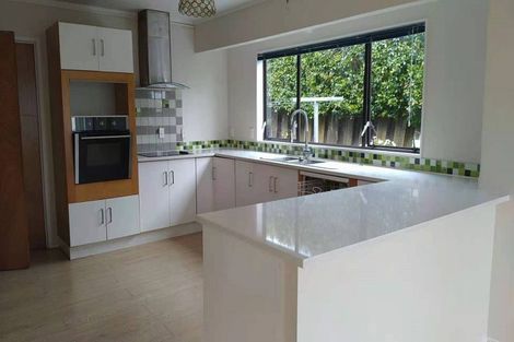 Photo of property in 2/14 Chip Grove, Sunnyhills, Auckland, 2010