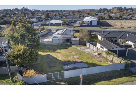 Photo of property in 5 Main North Road, Woodend, 7610