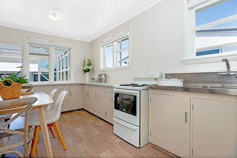 Photo of property in 1 Churchill Crescent, Te Hapara, Gisborne, 4010