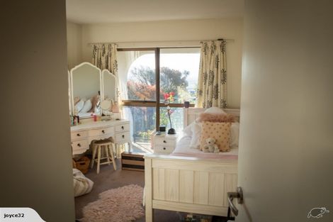 Photo of property in 2/7 Brigid Place, Mount Pleasant, Christchurch, 8081