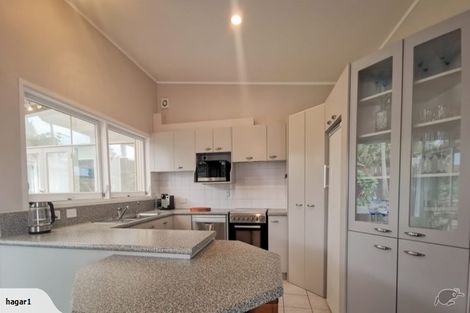 Photo of property in 2 Bushlands Place, Opaheke, Papakura, 2113
