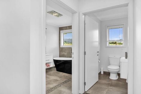 Photo of property in 335 Muhunoa Road East, Muhunoa East, Levin, 5570