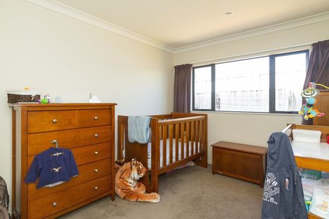 Photo of property in 32 Moana Grove, Waiwhetu, Lower Hutt, 5010