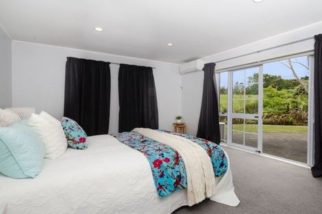 Photo of property in 59 Moontide Road, Kumeu, 0892