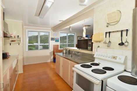 Photo of property in 12 Ringer Avenue, Matapouri, Whangarei, 0173