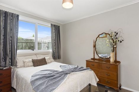 Photo of property in 2/92 Ngatai Road, Otumoetai, Tauranga, 3110