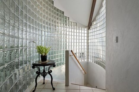 Photo of property in 5 Rangiuru Road, Mahina Bay, Lower Hutt, 5013