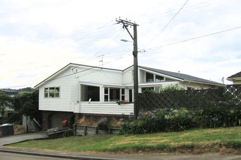 Photo of property in 48 Milne Terrace, Island Bay, Wellington, 6023