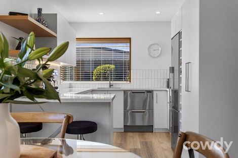 Photo of property in 1/10 Blair Avenue, Papanui, Christchurch, 8053