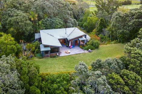 Photo of property in 679 Cove Road, Waipu, 0582