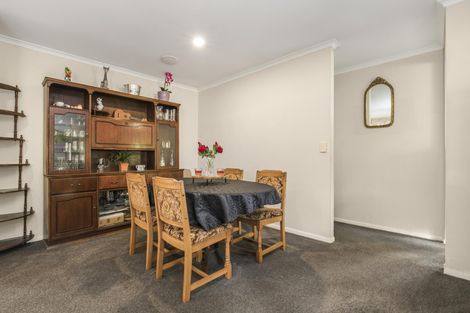 Photo of property in 72 Magic Way, Randwick Park, Auckland, 2105