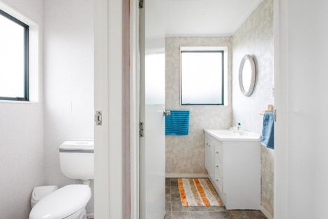 Photo of property in 1 Rawinia Place, Te Kaha, 3199