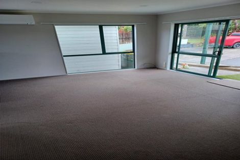 Photo of property in 256 Triangle Road, Massey, Auckland, 0614