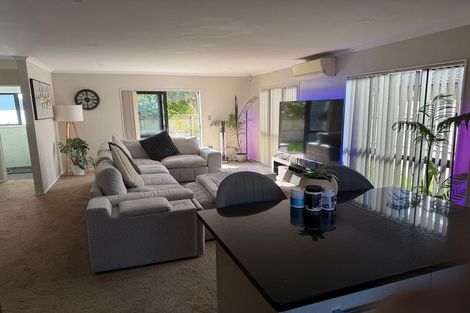 Photo of property in 813 Te Atatu Road, Te Atatu Peninsula, Auckland, 0610
