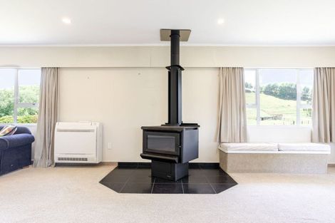 Photo of property in 208 Adelaide Road, Dannevirke, 4930