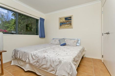 Photo of property in 1a Lake Road, Northcote, Auckland, 0627