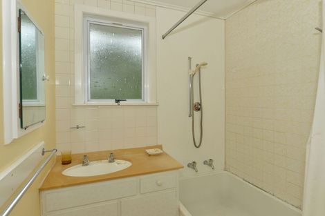 Photo of property in 12 Ringer Avenue, Matapouri, Whangarei, 0173