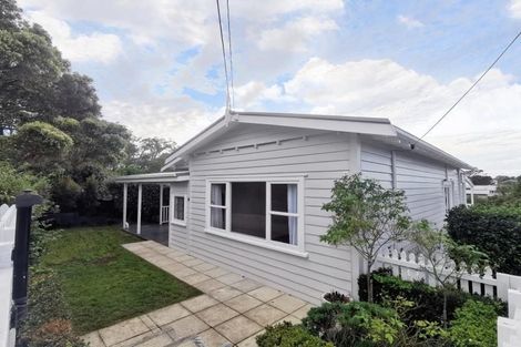 Photo of property in 46 Colonial Road, Birkenhead, Auckland, 0626