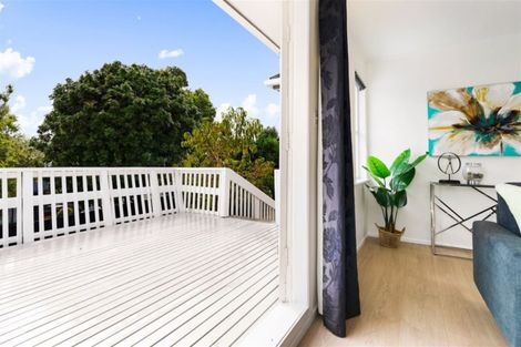 Photo of property in 15 Lendic Avenue, Henderson, Auckland, 0612